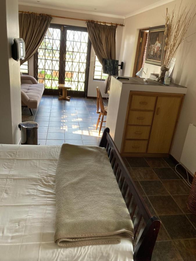 Haus Barbara Guest House Bredasdorp Buitenkant foto