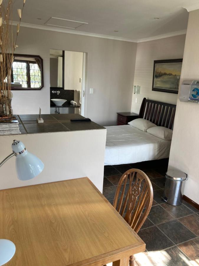 Haus Barbara Guest House Bredasdorp Buitenkant foto